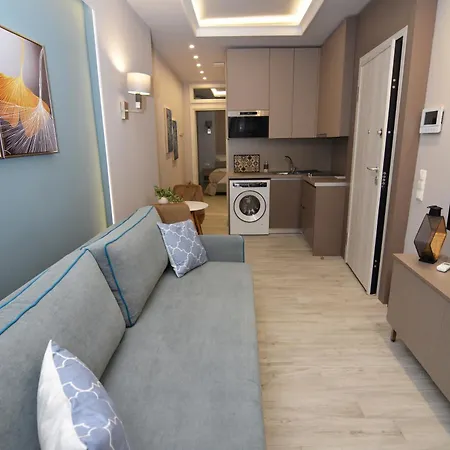 Apartment Chic Living 2